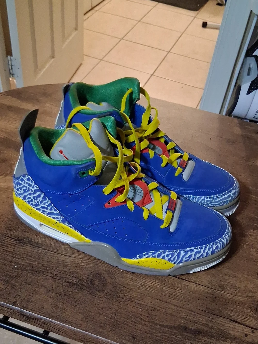 Jordan Men's Athletic Shoes Blue Yellow Green